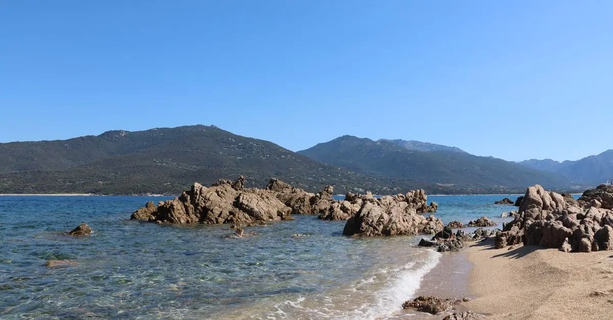 Roadtrip en Corse : Guide des merveilles insulaires