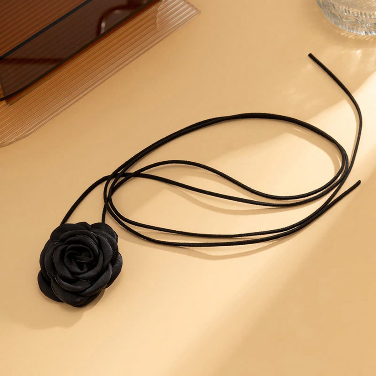 1 pièce Collier de fleurs France Style Fraîcheur 5,5 cm, Collier de Ras-du-cou floral noir simple et élégant, bijoux pendentif personnalisé de